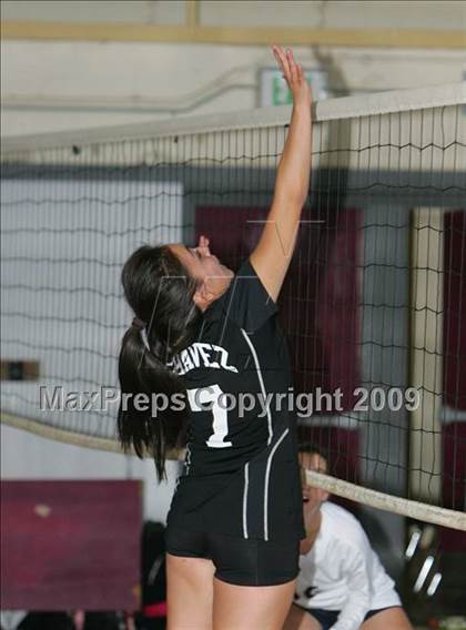Thumbnail 2 in Pleasant Grove vs. Chavez (Edison Viking Classic) photogallery.