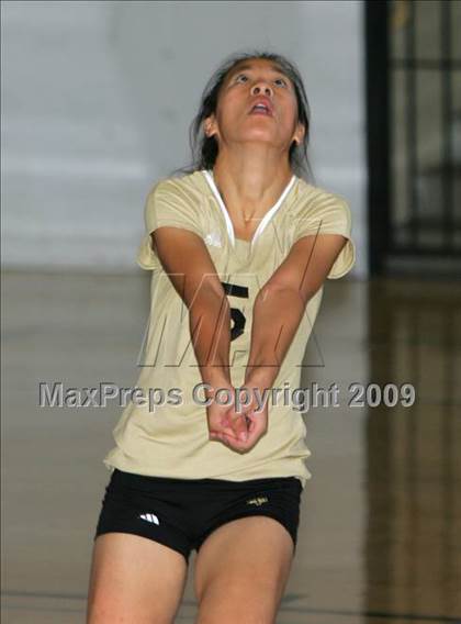 Thumbnail 3 in Pleasant Grove vs. Chavez (Edison Viking Classic) photogallery.