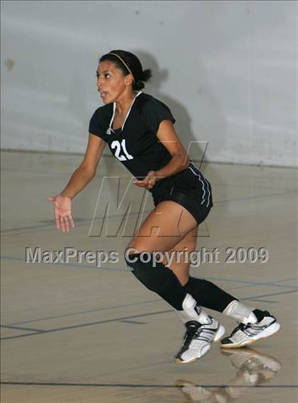 Thumbnail 2 in Pleasant Grove vs. Chavez (Edison Viking Classic) photogallery.