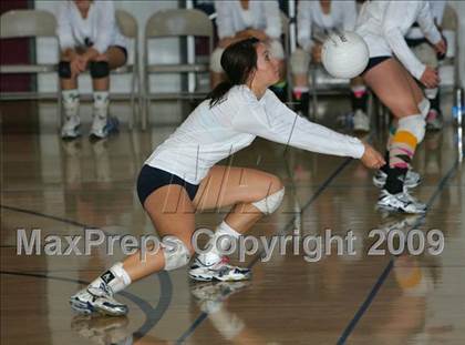 Thumbnail 2 in Pleasant Grove vs. Chavez (Edison Viking Classic) photogallery.