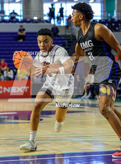 Thumbnail 3 in Don Bosco Prep vs. IMG Academy (City of Palms Classic) photogallery.