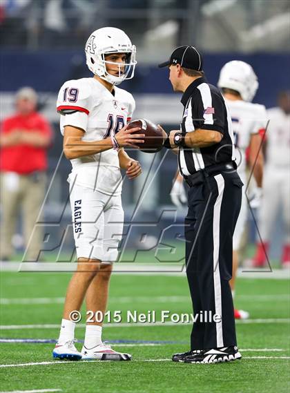 Thumbnail 2 in Allen vs. DeSoto (UIL 6A D1 Area Playoff) photogallery.