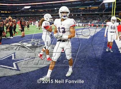Thumbnail 3 in Allen vs. DeSoto (UIL 6A D1 Area Playoff) photogallery.