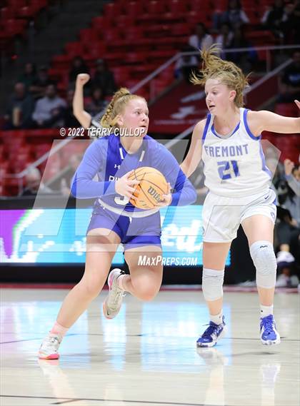 Thumbnail 2 in Bingham vs. Fremont (UHSAA 6A Quarterfinal) photogallery.