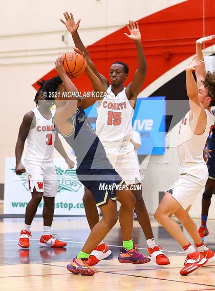 Thumbnail 2 in Westchester vs. Birmingham (CIF LAC Open Finals) photogallery.