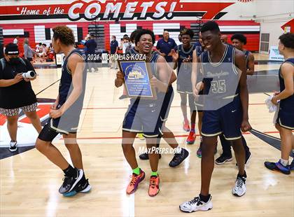 Thumbnail 2 in Westchester vs. Birmingham (CIF LAC Open Finals) photogallery.