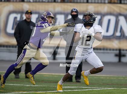 Thumbnail 3 in Farrell vs Bishop Guilfoyle  (PIAA 1A Championship) photogallery.
