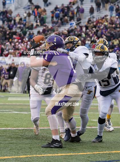 Thumbnail 2 in Farrell vs Bishop Guilfoyle  (PIAA 1A Championship) photogallery.