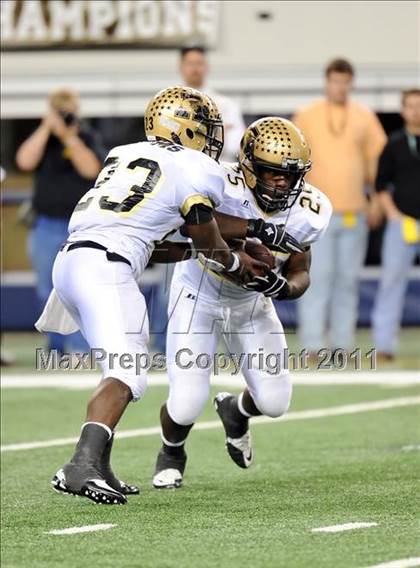 Thumbnail 1 in Abilene vs. Carroll (5A Division 2 Regional Playoff) photogallery.