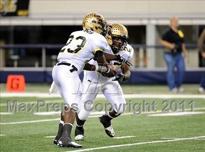 Thumbnail 3 in Abilene vs. Carroll (5A Division 2 Regional Playoff) photogallery.