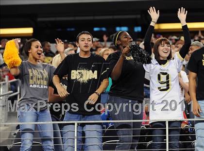 Thumbnail 1 in Abilene vs. Carroll (5A Division 2 Regional Playoff) photogallery.
