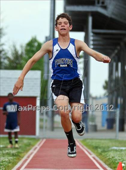 Thumbnail 3 in SWYL JV Finals (Field Events) photogallery.