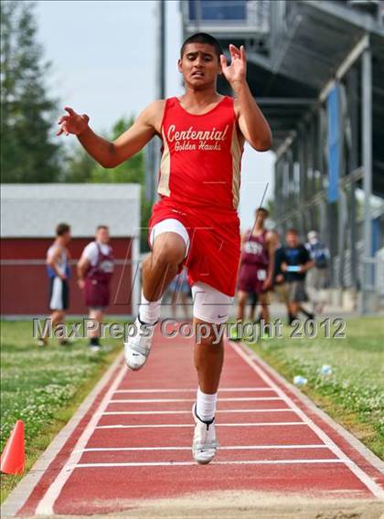Thumbnail 1 in SWYL JV Finals (Field Events) photogallery.