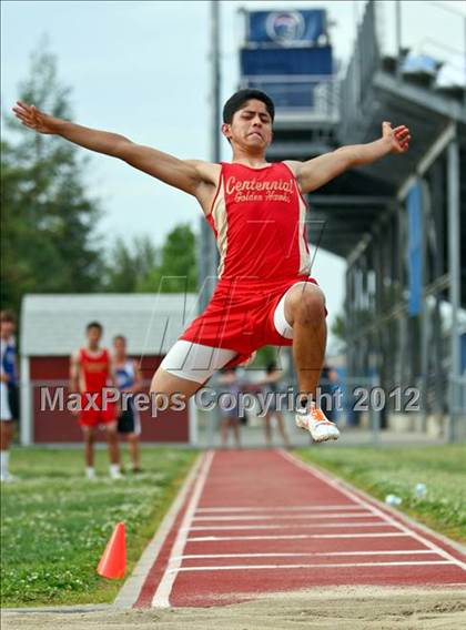 Thumbnail 2 in SWYL JV Finals (Field Events) photogallery.