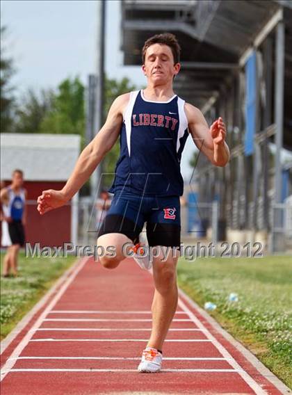 Thumbnail 2 in SWYL JV Finals (Field Events) photogallery.