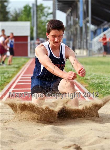 Thumbnail 2 in SWYL JV Finals (Field Events) photogallery.