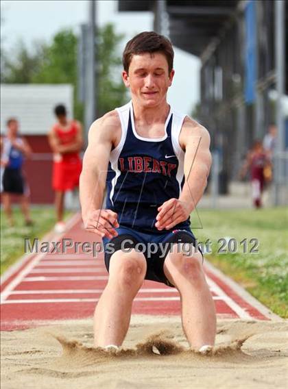 Thumbnail 1 in SWYL JV Finals (Field Events) photogallery.