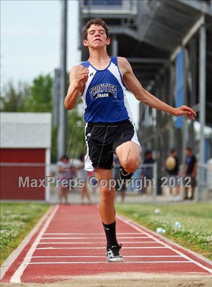 Thumbnail 3 in SWYL JV Finals (Field Events) photogallery.