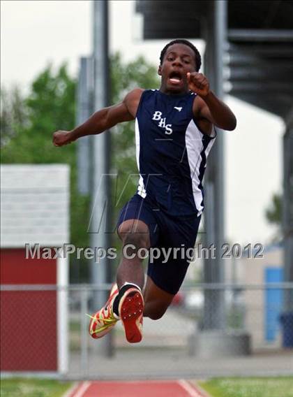 Thumbnail 3 in SWYL JV Finals (Field Events) photogallery.