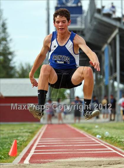 Thumbnail 2 in SWYL JV Finals (Field Events) photogallery.
