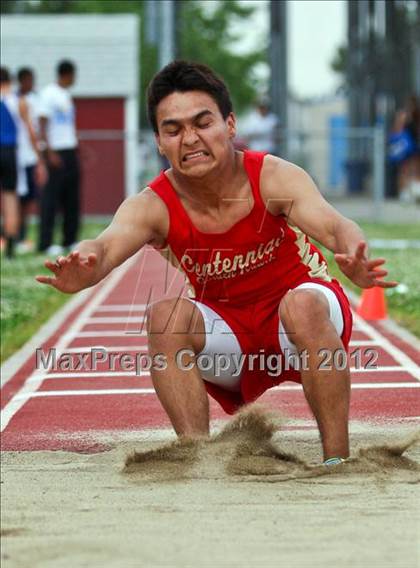 Thumbnail 1 in SWYL JV Finals (Field Events) photogallery.
