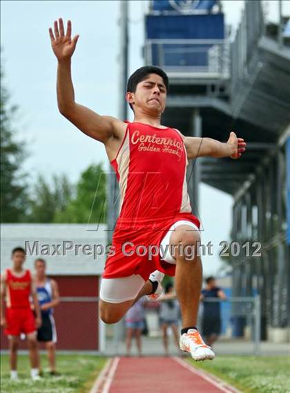 Thumbnail 1 in SWYL JV Finals (Field Events) photogallery.