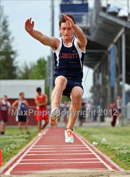 Thumbnail 1 in SWYL JV Finals (Field Events) photogallery.