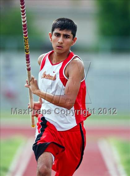 Thumbnail 1 in SWYL JV Finals (Field Events) photogallery.