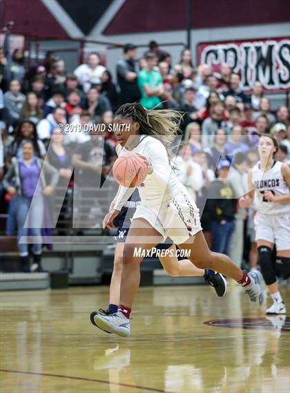 Thumbnail 1 in Lee's Summit West @ Lee's Summit North (MSHSAA Class 5 District 13 Final) photogallery.