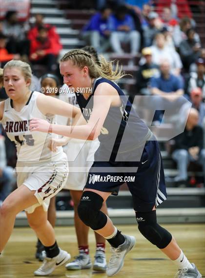 Thumbnail 3 in Lee's Summit West @ Lee's Summit North (MSHSAA Class 5 District 13 Final) photogallery.