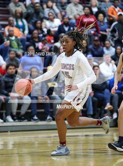 Thumbnail 2 in Lee's Summit West @ Lee's Summit North (MSHSAA Class 5 District 13 Final) photogallery.