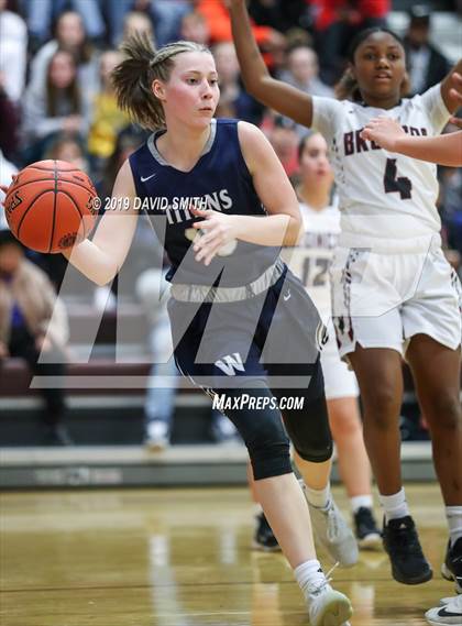 Thumbnail 1 in Lee's Summit West @ Lee's Summit North (MSHSAA Class 5 District 13 Final) photogallery.