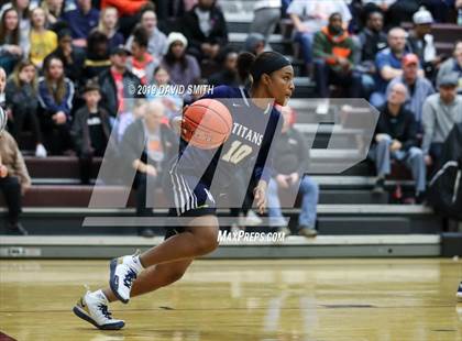 Thumbnail 3 in Lee's Summit West @ Lee's Summit North (MSHSAA Class 5 District 13 Final) photogallery.