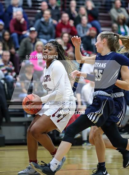 Thumbnail 3 in Lee's Summit West @ Lee's Summit North (MSHSAA Class 5 District 13 Final) photogallery.