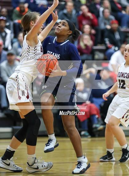 Thumbnail 3 in Lee's Summit West @ Lee's Summit North (MSHSAA Class 5 District 13 Final) photogallery.