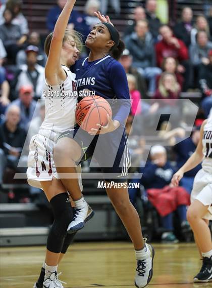 Thumbnail 1 in Lee's Summit West @ Lee's Summit North (MSHSAA Class 5 District 13 Final) photogallery.