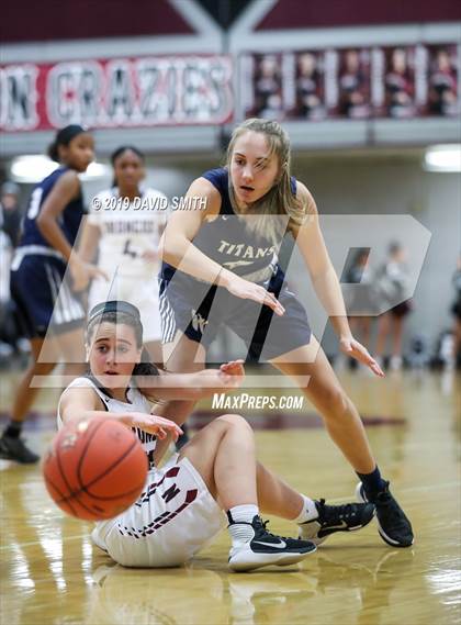 Thumbnail 2 in Lee's Summit West @ Lee's Summit North (MSHSAA Class 5 District 13 Final) photogallery.