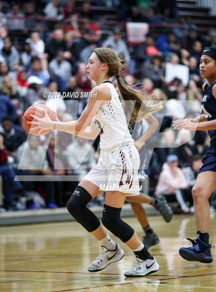 Thumbnail 2 in Lee's Summit West @ Lee's Summit North (MSHSAA Class 5 District 13 Final) photogallery.