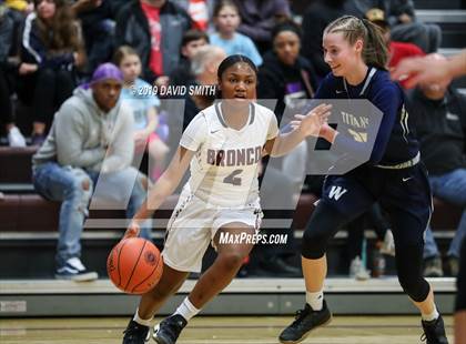 Thumbnail 1 in Lee's Summit West @ Lee's Summit North (MSHSAA Class 5 District 13 Final) photogallery.