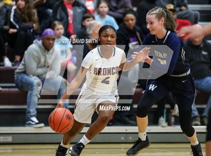 Thumbnail 1 in Lee's Summit West @ Lee's Summit North (MSHSAA Class 5 District 13 Final) photogallery.