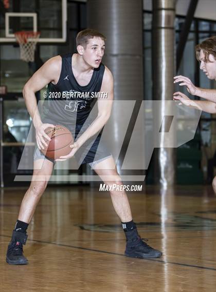 Thumbnail 2 in Hutchinson-Central Tech vs. Allegany-Limestone (MLK Classic) photogallery.