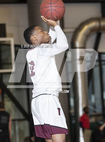 Thumbnail 1 in Hutchinson-Central Tech vs. Allegany-Limestone (MLK Classic) photogallery.