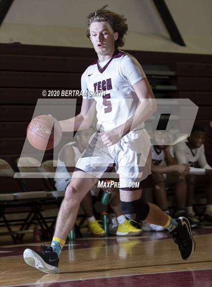 Thumbnail 1 in Hutchinson-Central Tech vs. Allegany-Limestone (MLK Classic) photogallery.