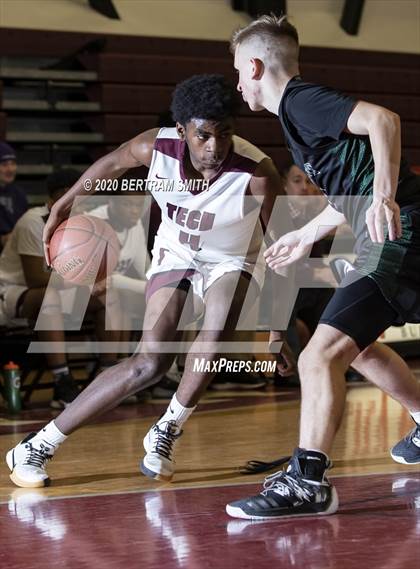 Thumbnail 1 in Hutchinson-Central Tech vs. Allegany-Limestone (MLK Classic) photogallery.