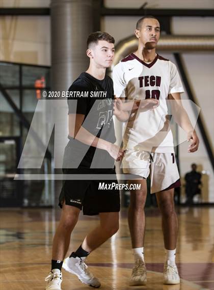 Thumbnail 3 in Hutchinson-Central Tech vs. Allegany-Limestone (MLK Classic) photogallery.