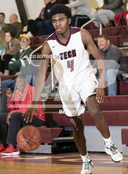 Thumbnail 2 in Hutchinson-Central Tech vs. Allegany-Limestone (MLK Classic) photogallery.