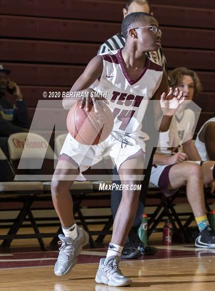 Thumbnail 3 in Hutchinson-Central Tech vs. Allegany-Limestone (MLK Classic) photogallery.