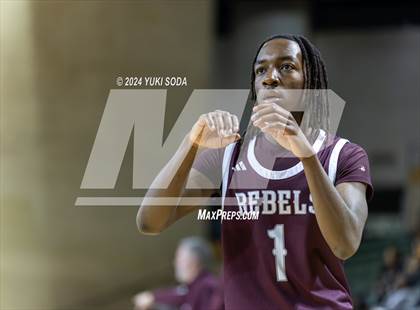 Thumbnail 2 in Midland Legacy vs. Del Rio (Byron Johnston Holiday Classic) photogallery.