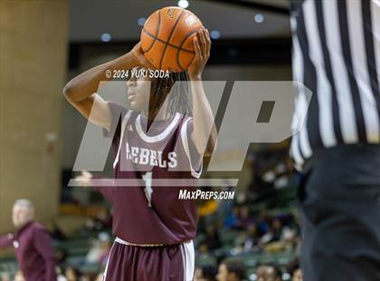 Thumbnail 3 in Midland Legacy vs. Del Rio (Byron Johnston Holiday Classic) photogallery.