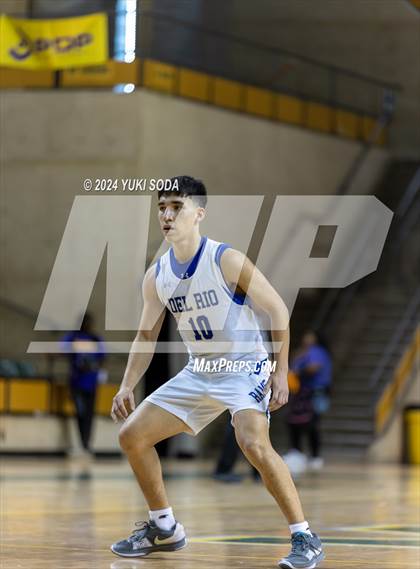 Thumbnail 1 in Midland Legacy vs. Del Rio (Byron Johnston Holiday Classic) photogallery.